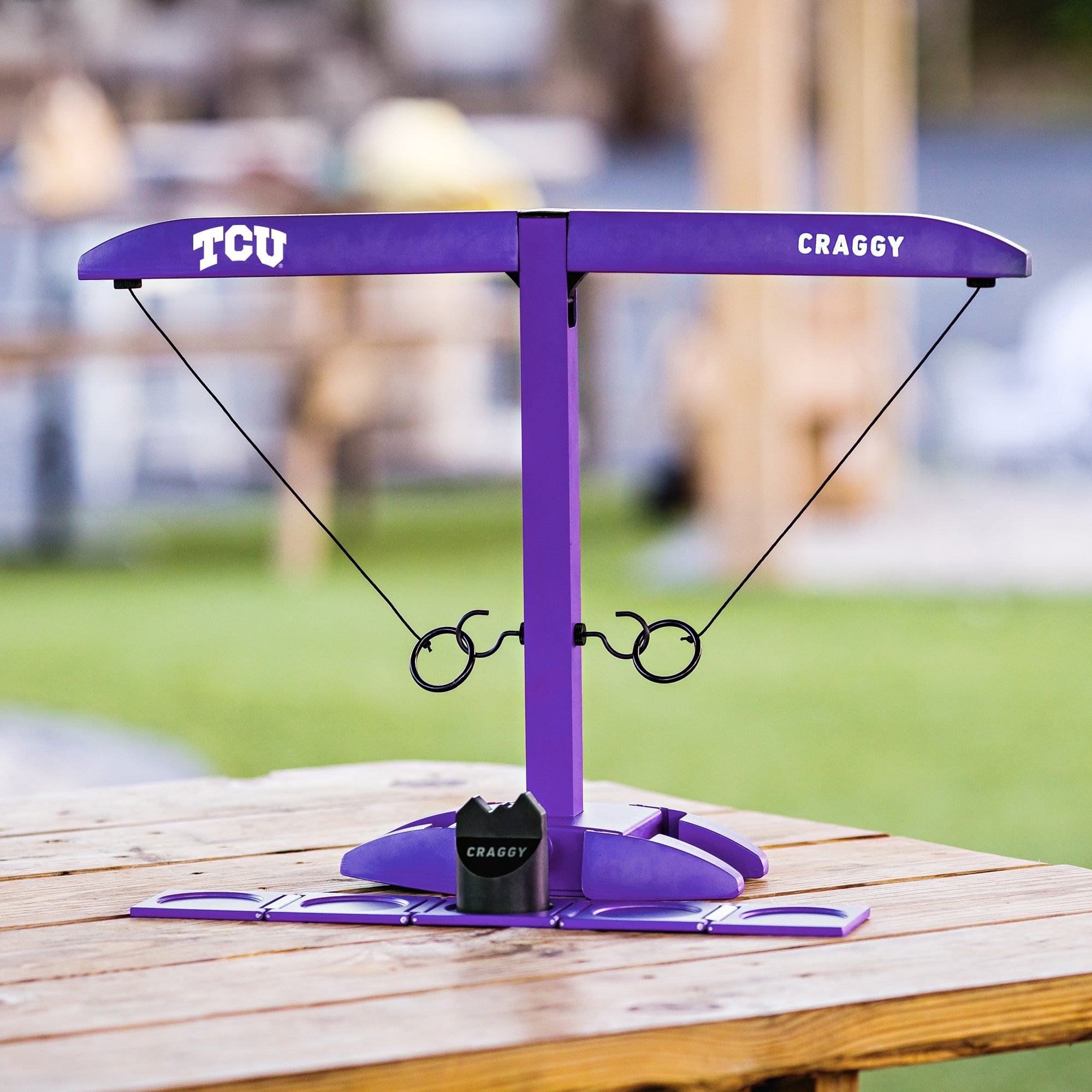 HOOKS! XPLR – TCU Horned Frogs – Tailgate Ring Toss Game