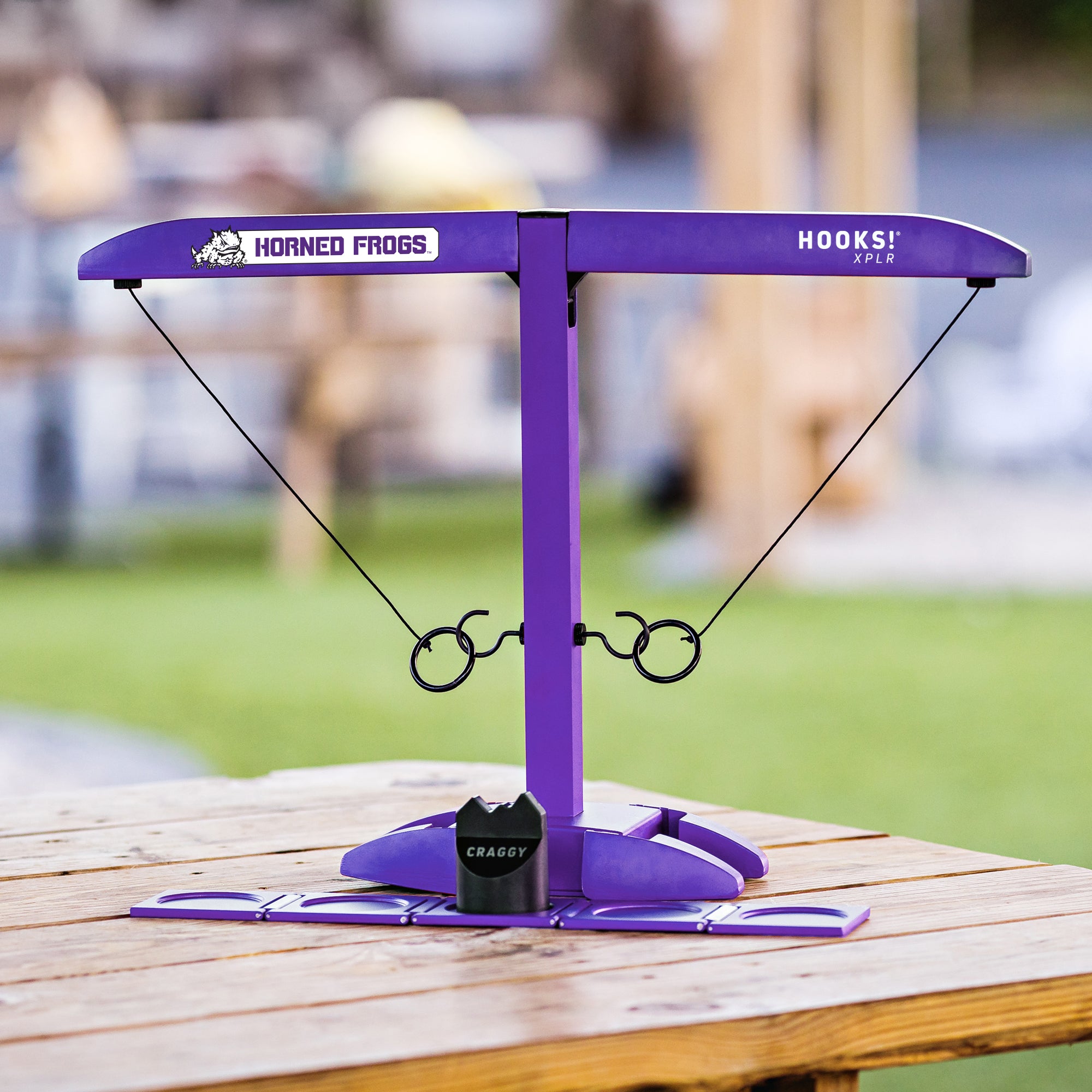 HOOKS! XPLR – TCU Horned Frogs – Tailgate Ring Toss Game